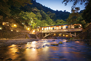 月光園 游月山荘